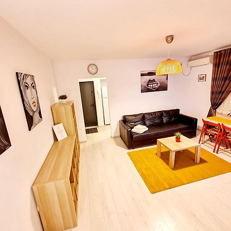 Downtown, Ideal For Longer Stays, Family Friendly Apartment - Nb73A Bucharest Luaran gambar
