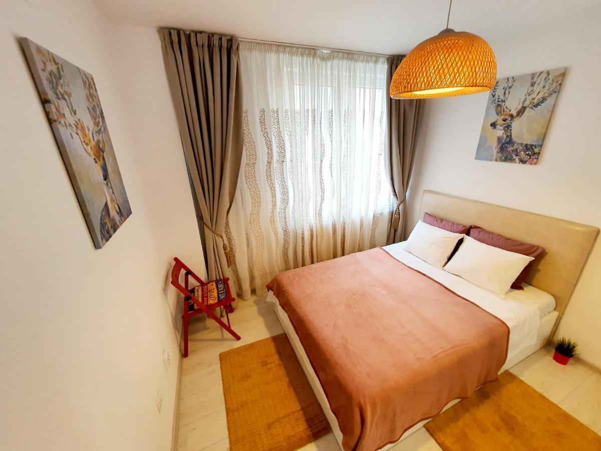 Downtown, Ideal For Longer Stays, Family Friendly Apartment - Nb73A Bucharest Luaran gambar