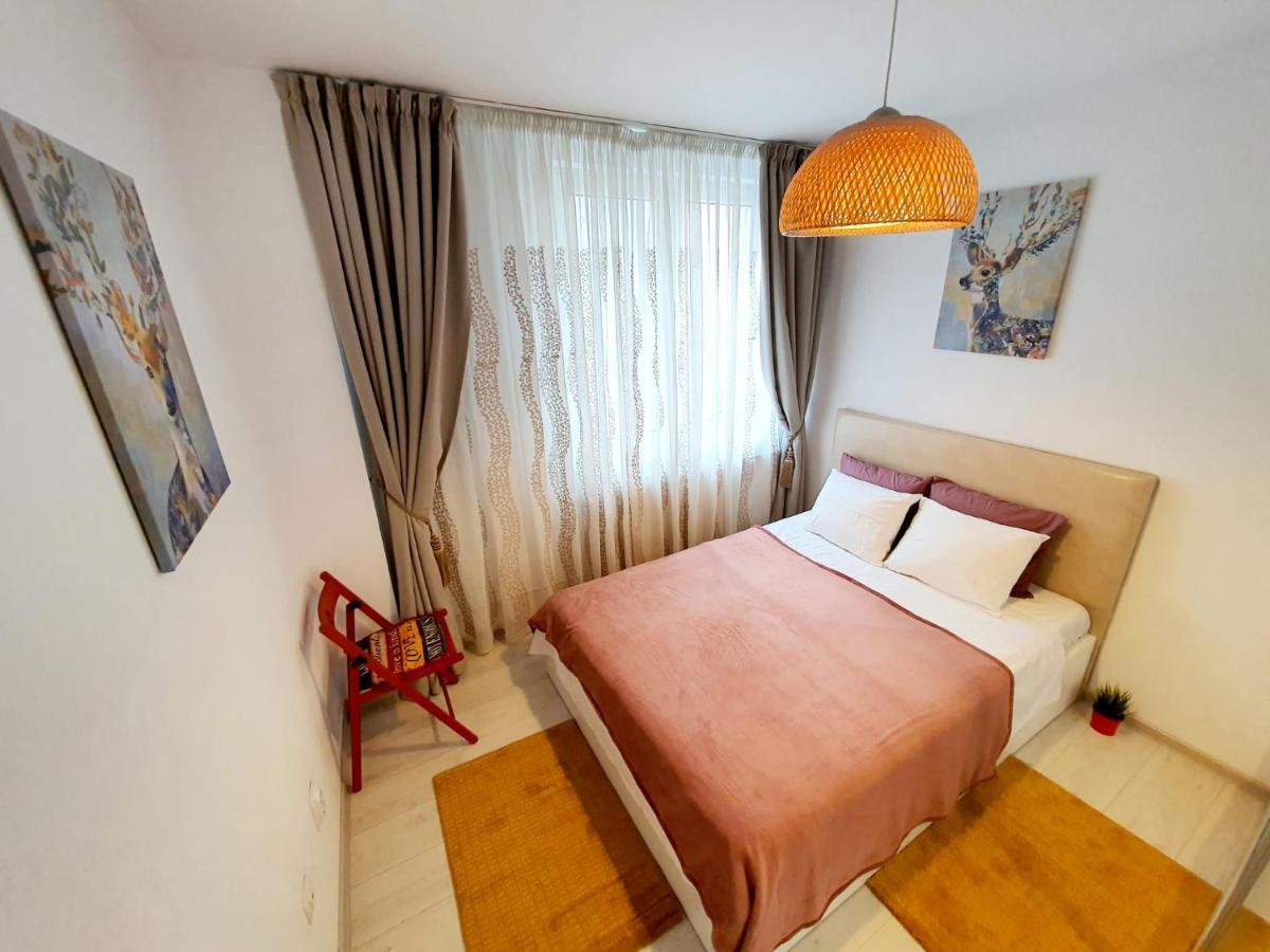 Downtown, Ideal For Longer Stays, Family Friendly Apartment - Nb73A Bucharest Luaran gambar
