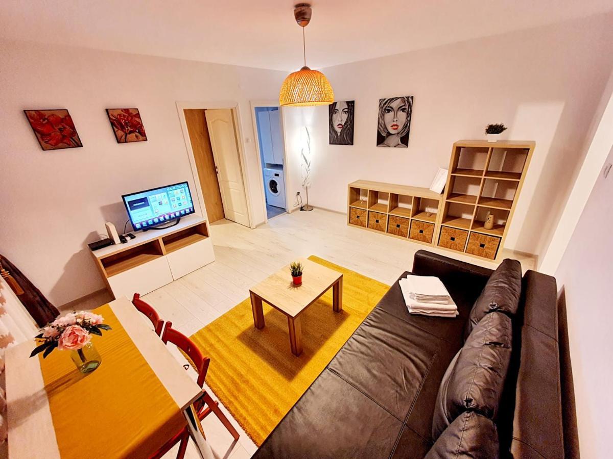 Downtown, Ideal For Longer Stays, Family Friendly Apartment - Nb73A Bucharest Luaran gambar
